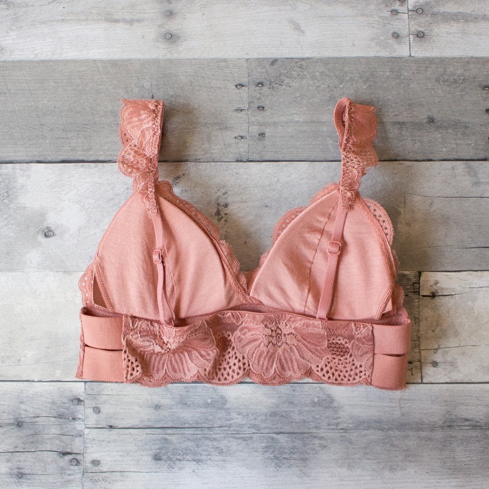 'Chloe' Lace Bralette - Picture 5 of 8